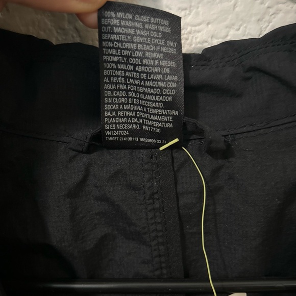 All in Motion Black Trench Coat Jacket Oversized Small Waterproof Wind Resistant - Picture 8 of 8